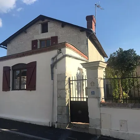 Дом отдыха En Pierre Du Xixe Avec Jardin En Poitou - Fr-1-381-636 Nueil-sous-Faye