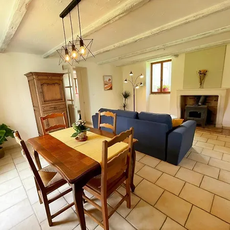 En Pierre Du Xixe Avec Jardin En Poitou - Fr-1-381-636