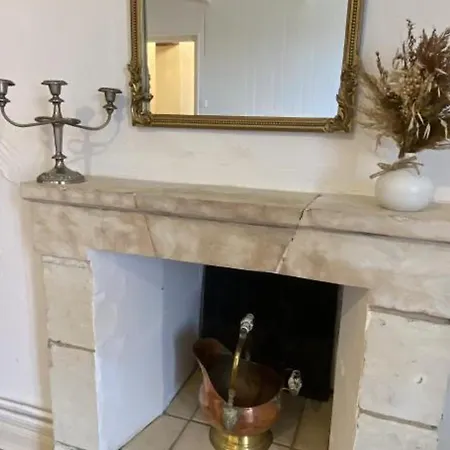 En Pierre Du Xixe Avec Jardin En Poitou - Fr-1-381-636 * Nueil-sous-Faye