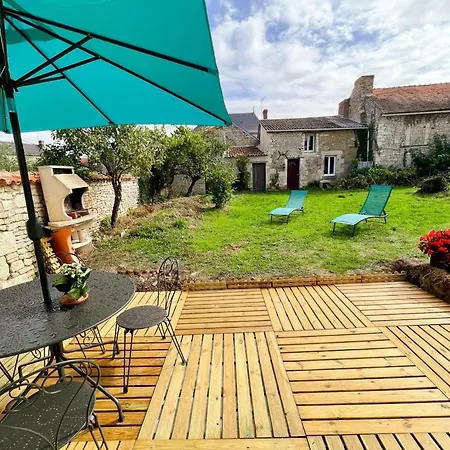Dom wakacyjny En Pierre Du Xixe Avec Jardin En Poitou - Fr-1-381-636 Nueil-sous-Faye