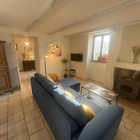 En Pierre Du Xixe Avec Jardin En Poitou - Fr-1-381-636 * Nueil-sous-Faye